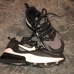 Air 270 react nike kids size 3.5 women size 5
